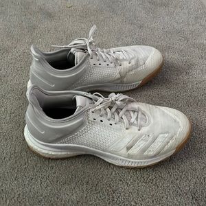 Indoor sports court shoes